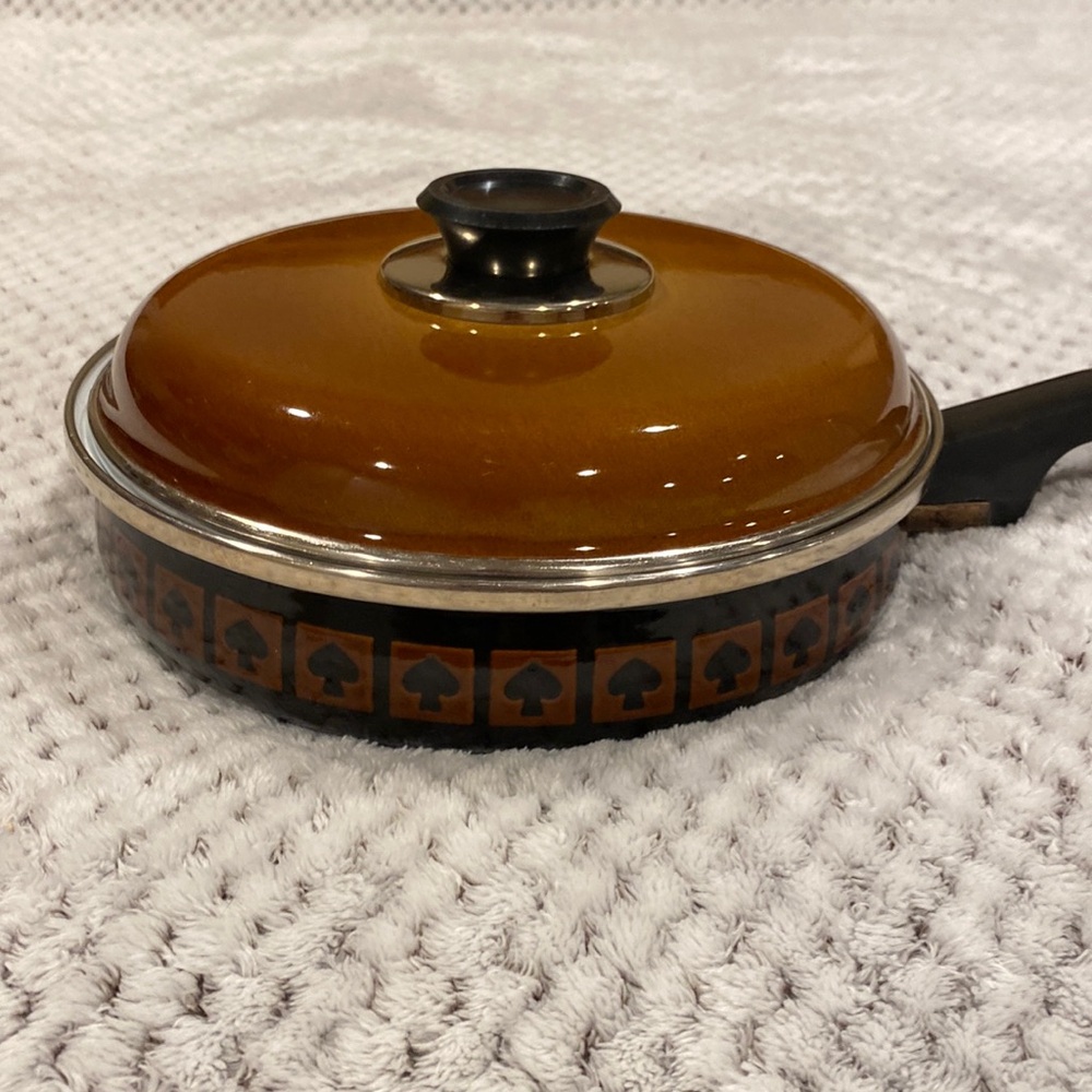 Vintage MCM Westbend Japanese mushroom spade sauce pan with lid